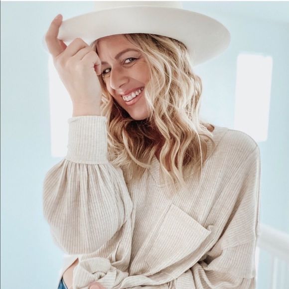 New Draping Ribbed Beige Bell Sleeve Henley Shirt Small - Picture 8 of 16